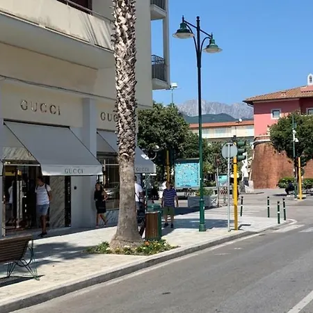 Allende In Dei Marmi