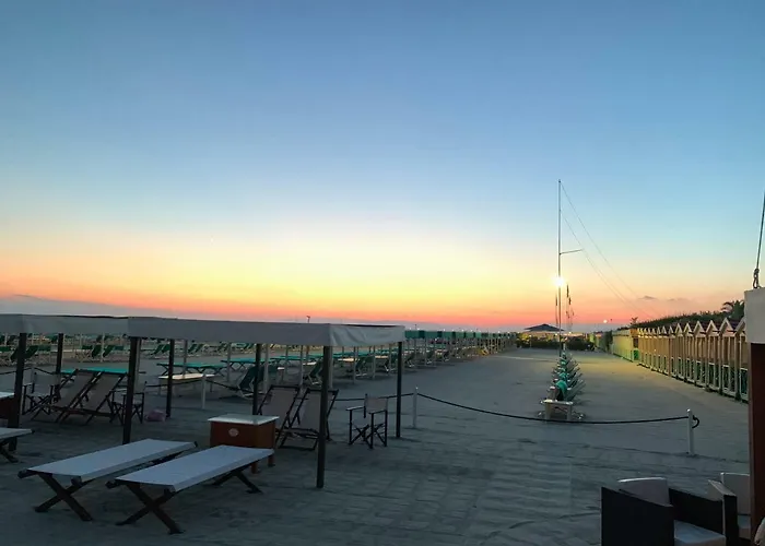 Allende In Dei Marmi 度假居 *